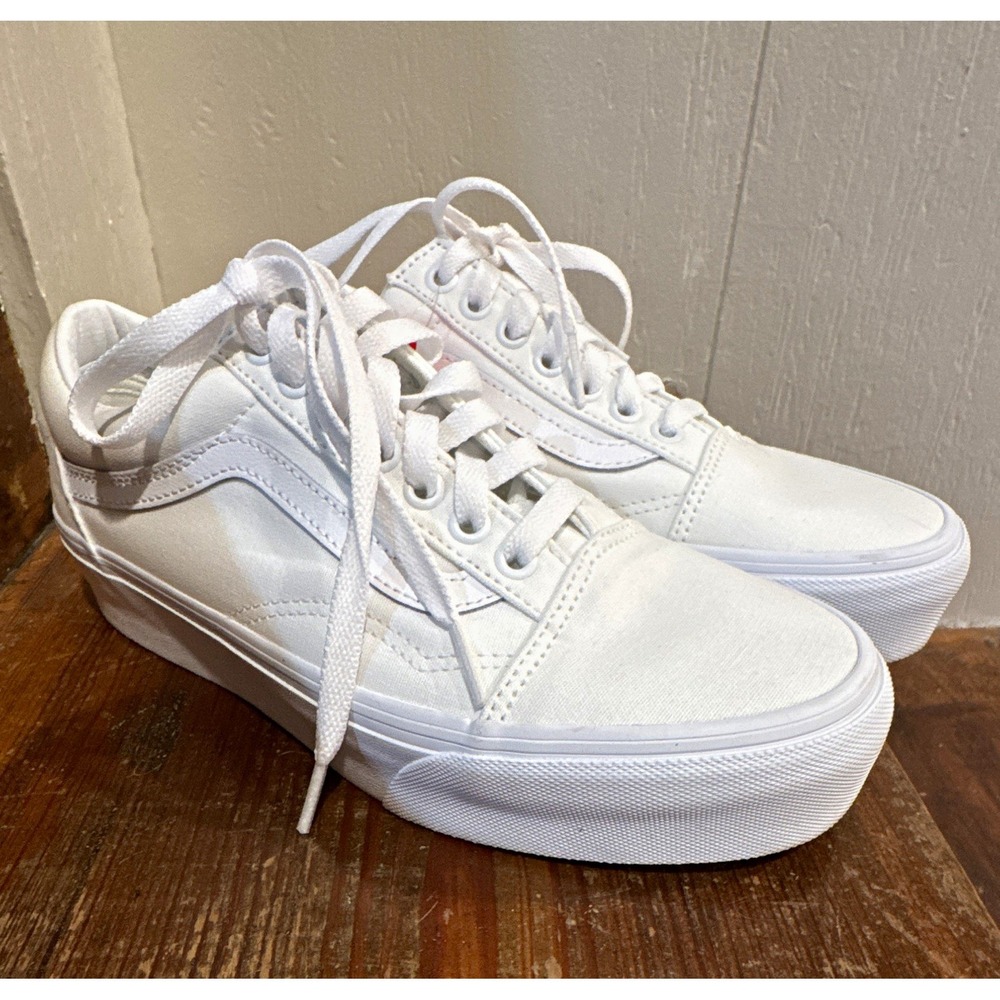 VANS Old Skool White Low Top Lace Up Men's Sz 6.5 Women's Sz 8  Sneaker NWOB